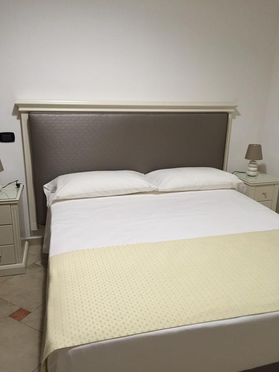 维克艾库塞Il Casale Del Mirto别墅 外观 照片
